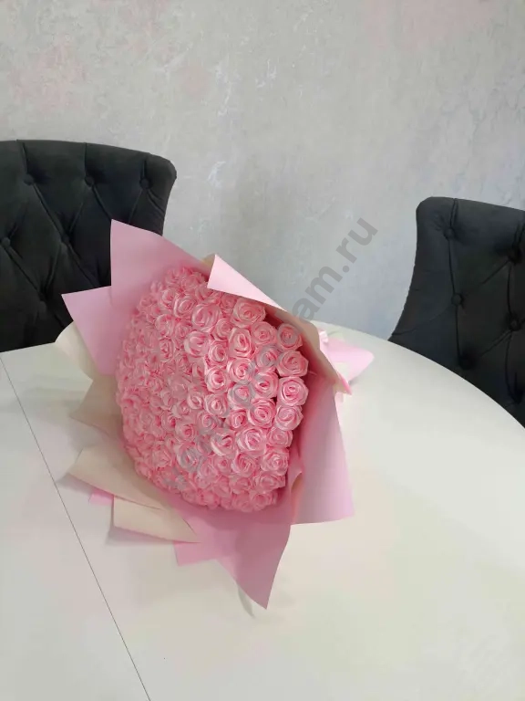 Букеты из атласных роз