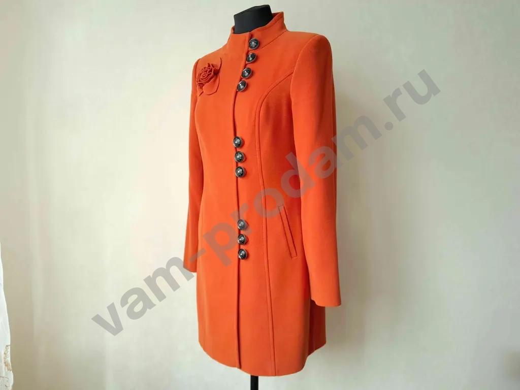 Пальто женское демисезонное 44 размер