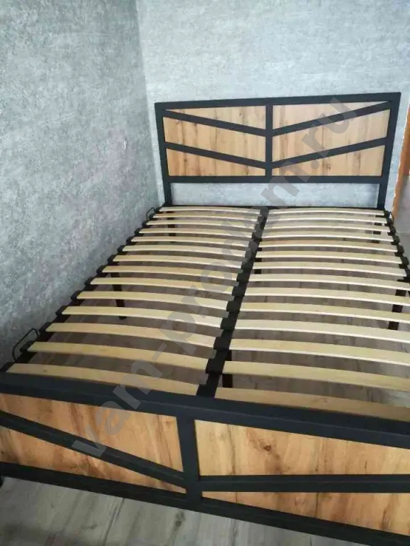 Кровать в стиле Лофт