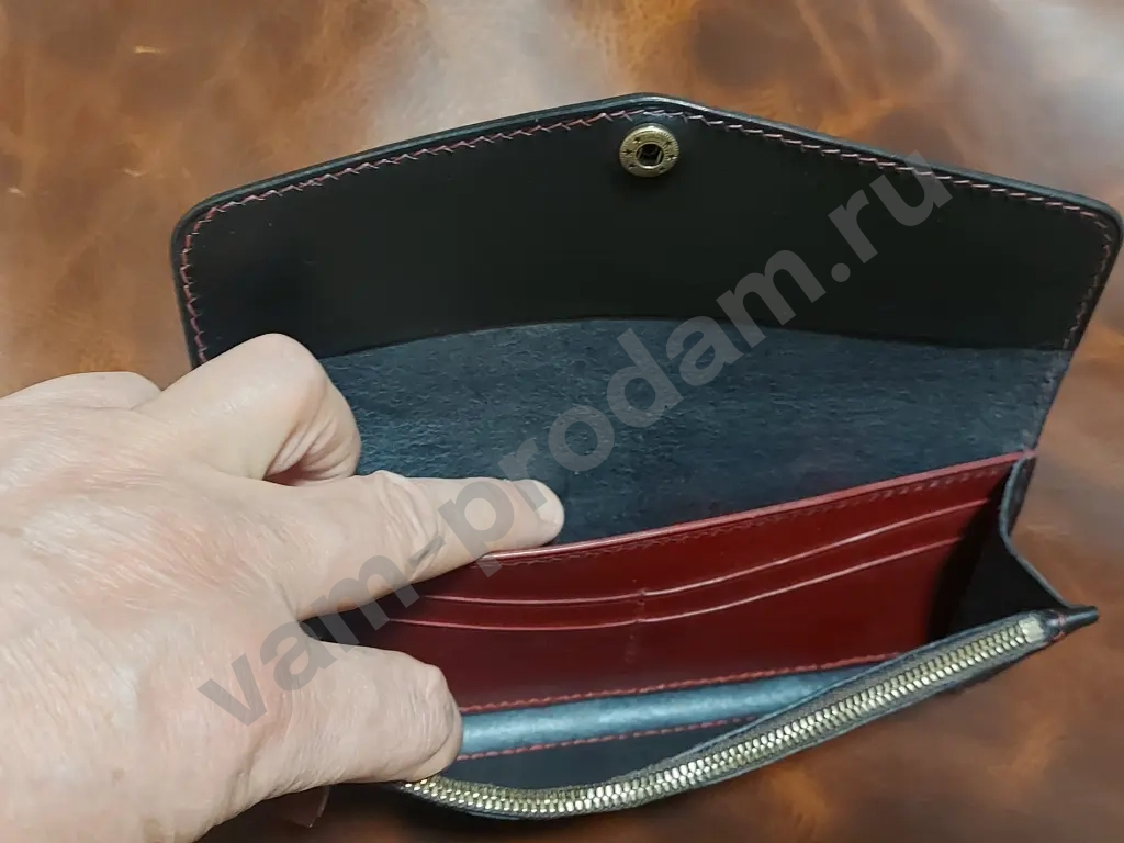 Женский кошелёк из кожи