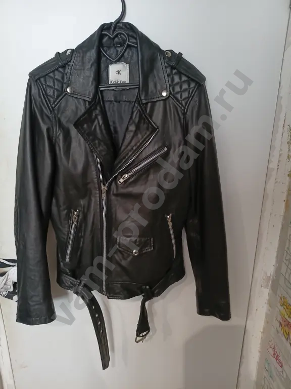 Натуральная 100% коженная Calvin Klein на 46р