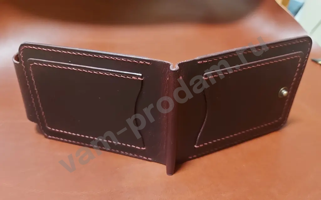 Кожанный кошелек с зажимом купюр