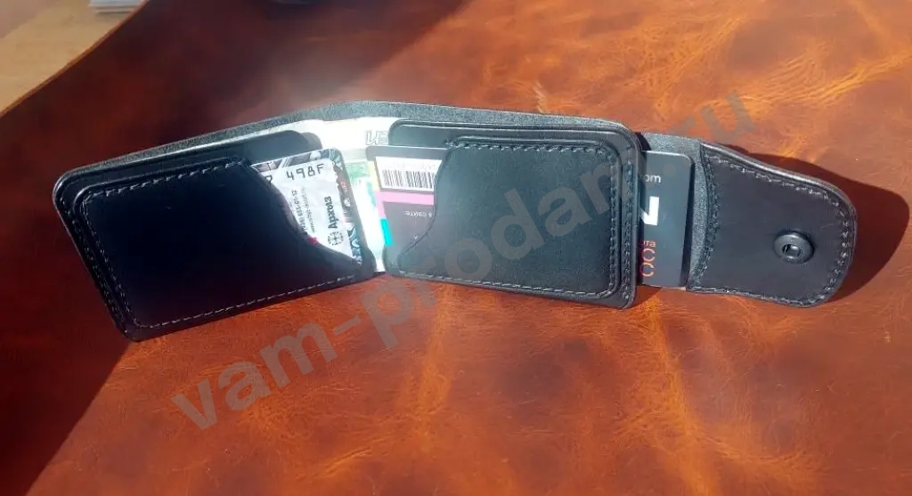 Кошелек кожаный - молодежный