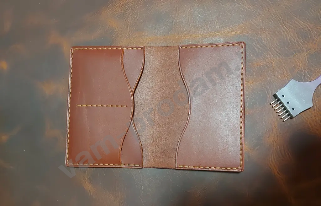 Кожанная обложка на паспорт