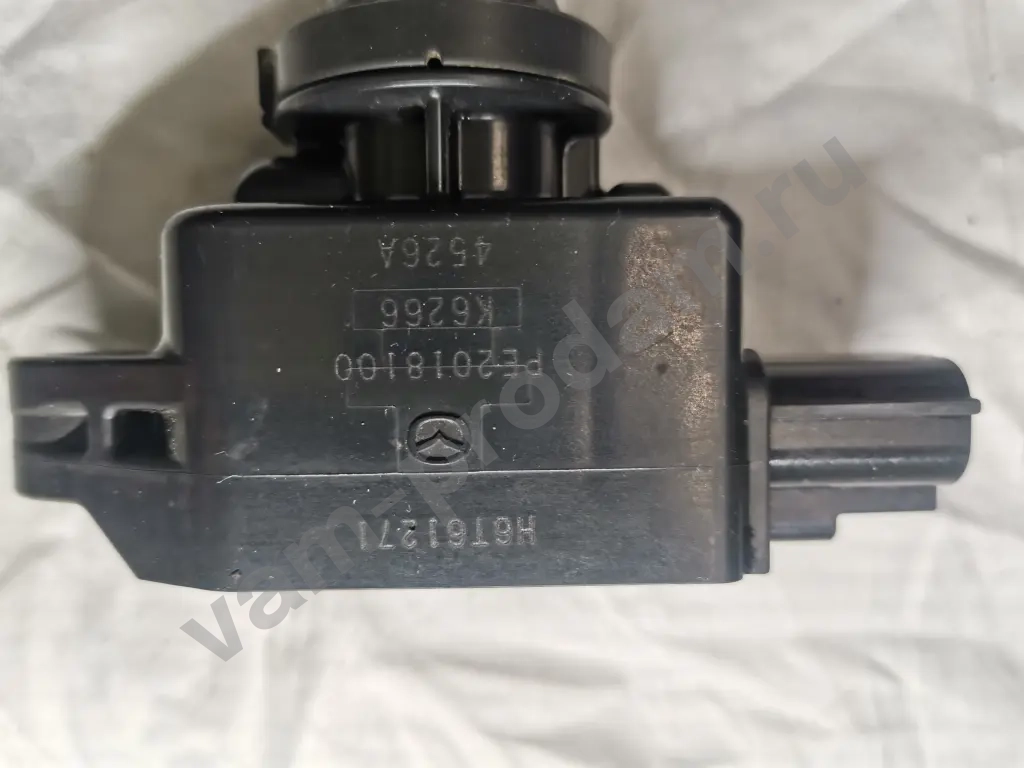 Катушка зажигания Mazda Pe2018100