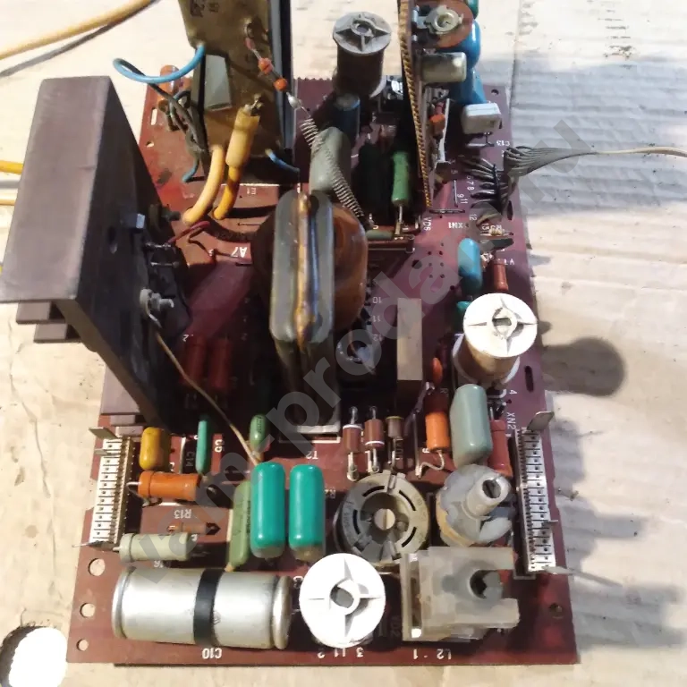 Платы от телевизоров.