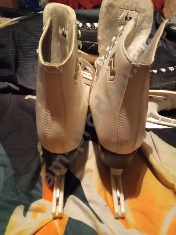 Коньки фигурные