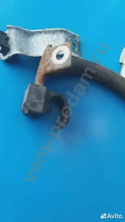 Кронштейн крышки головки блока цилиндров 4G15