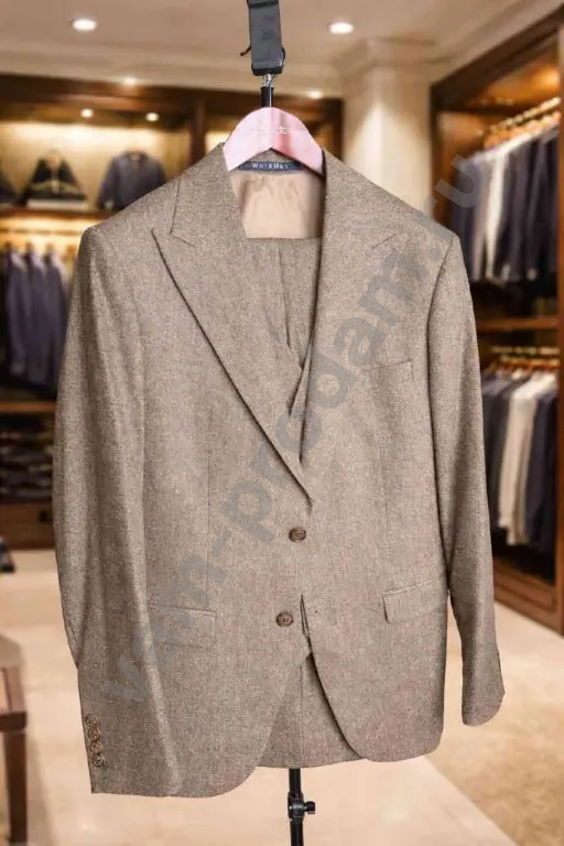 Костюм коричневый