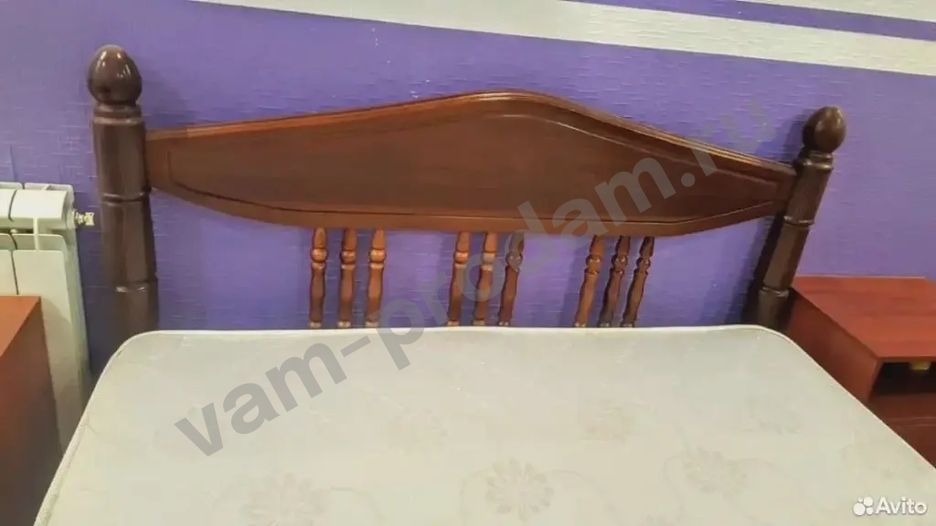 Кровать двуспальная из массива