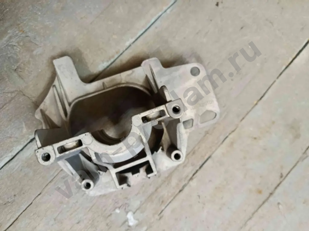 новый оригинальный картер Husqvarna 128r