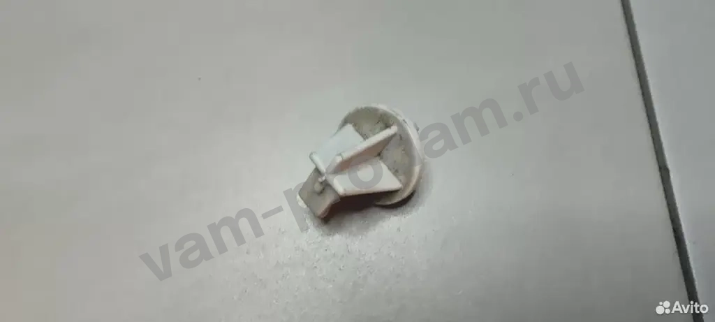 Заглушка фары ваз 2017