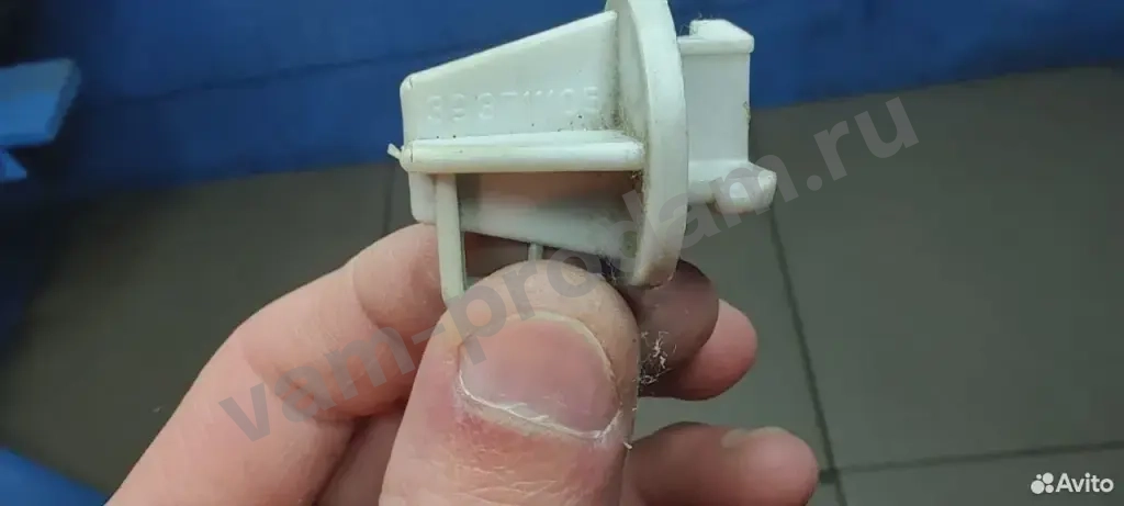 Заглушка фары ваз 2017