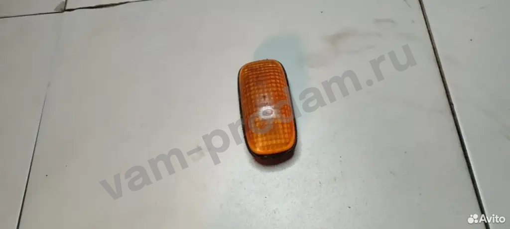 Указатель поворота в крыло Nissan Almera 1