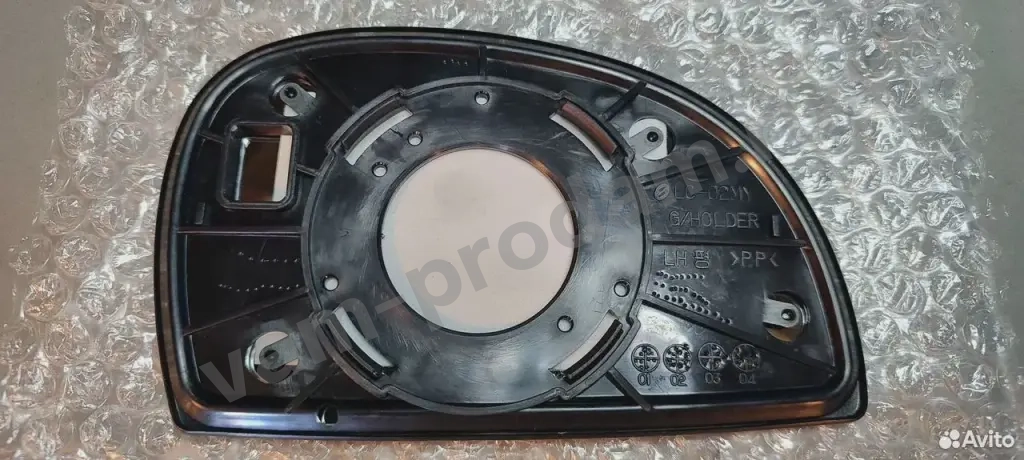 Стекло зеркала переднего левого без обогрева