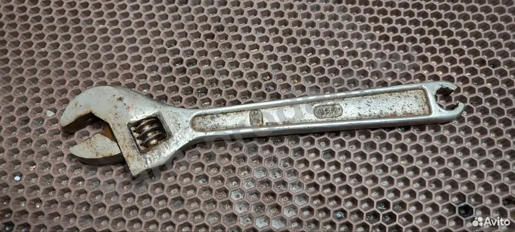 Разводной ключ СССР