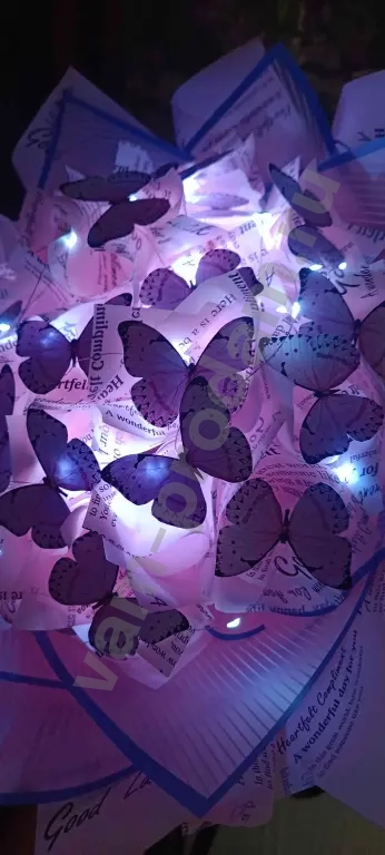 букеты из бабочек светящиеся