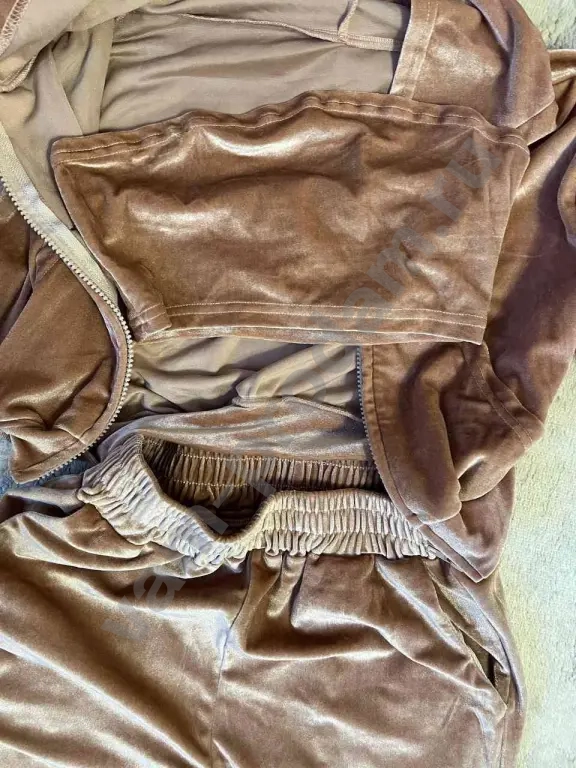 Костюм женский велюровый XS