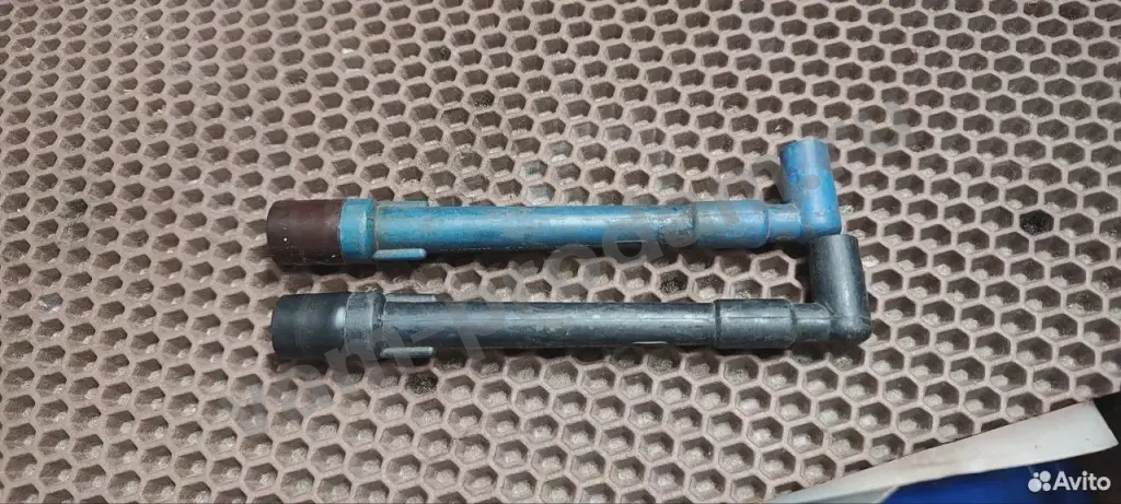 Наконечник свечи 406,409 дв. (черный) (Автожгут)