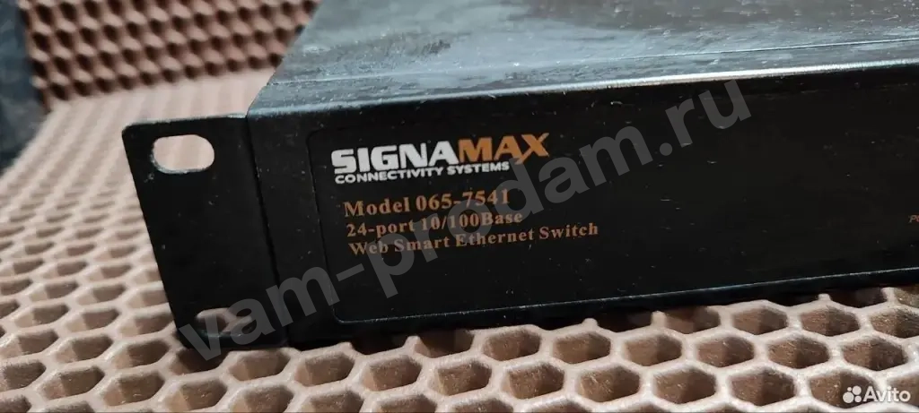 Коммутатор signamax Model 065-7541 24-Port 10/100