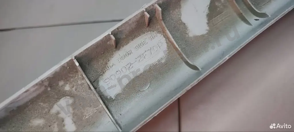 Накладка крышки багажника для Nissan Primera P11