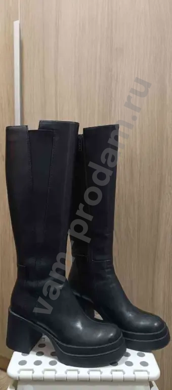 Сапоги демисезонные натуральная кожа.