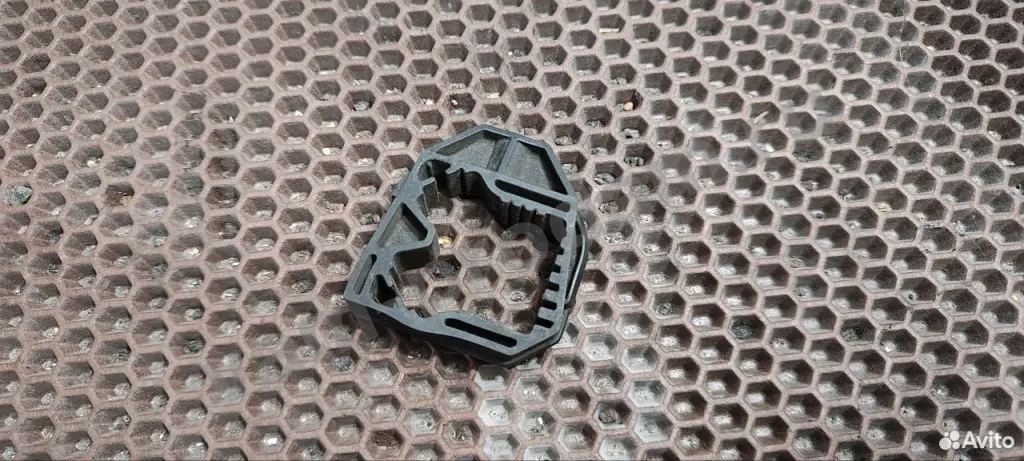 Крепление радиатора Volkswagen Passat B6 BZB