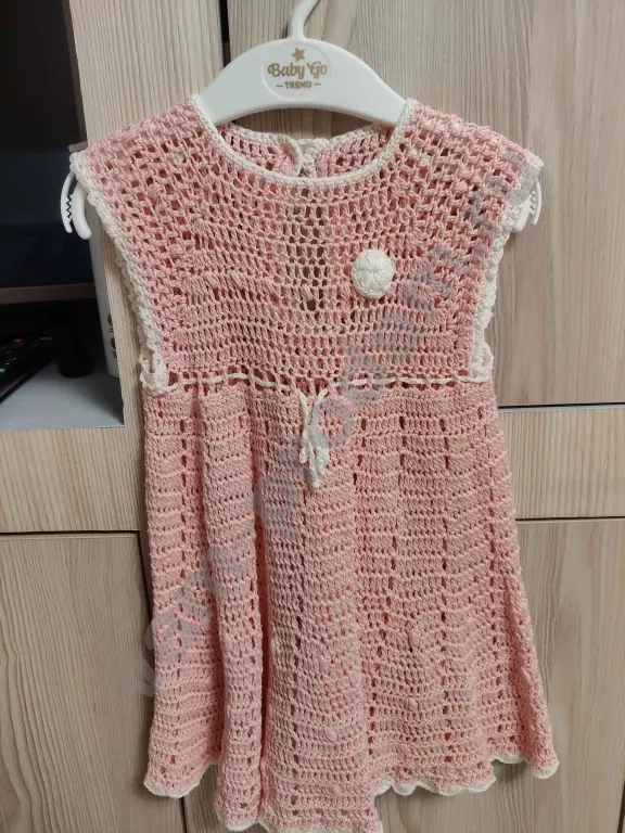 Платье ручной вязки