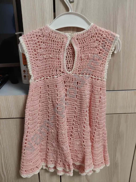 Платье ручной вязки