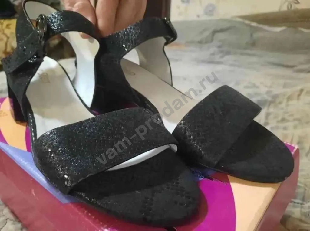 Новые босоножки Your Step
