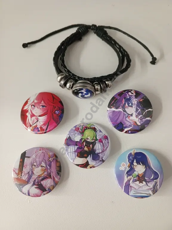 Набор значки и браслет Геншин