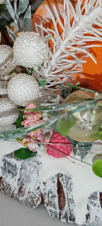 Зимняя конкурсная поделка “Белка в снегу” на спиле дерева | Для садика и школы | Премиум декор