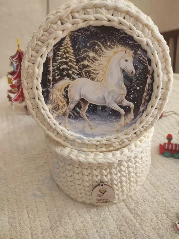 Шкатулка из трикотажной пряжи