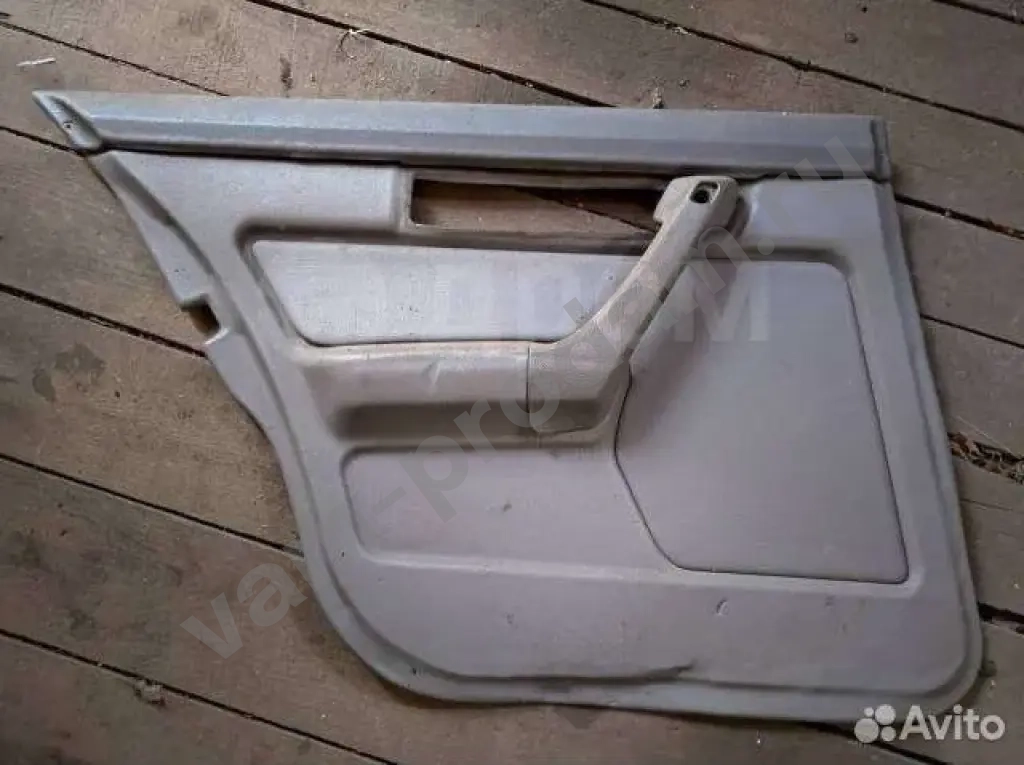 Обшивка двери задней левой бмв е34