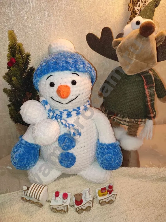Снеговик вязаный