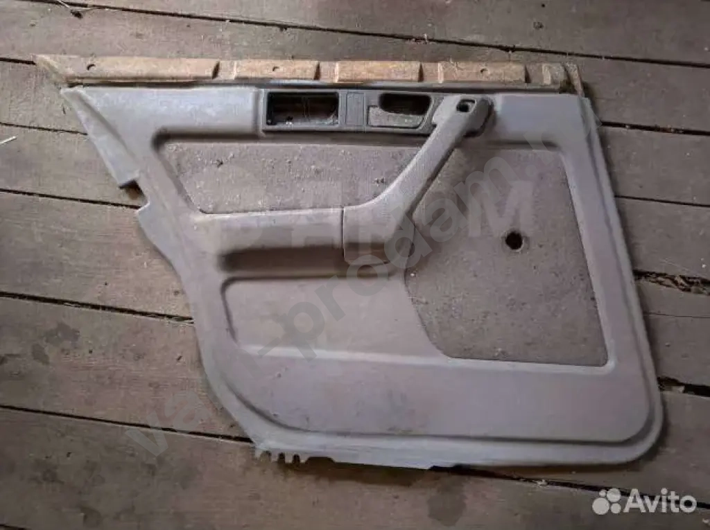 Обшивка двери задней левой бмв е34