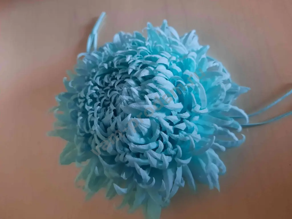 Хризантема брошь-зажим из ткани