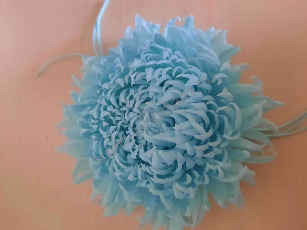 Хризантема брошь-зажим из ткани