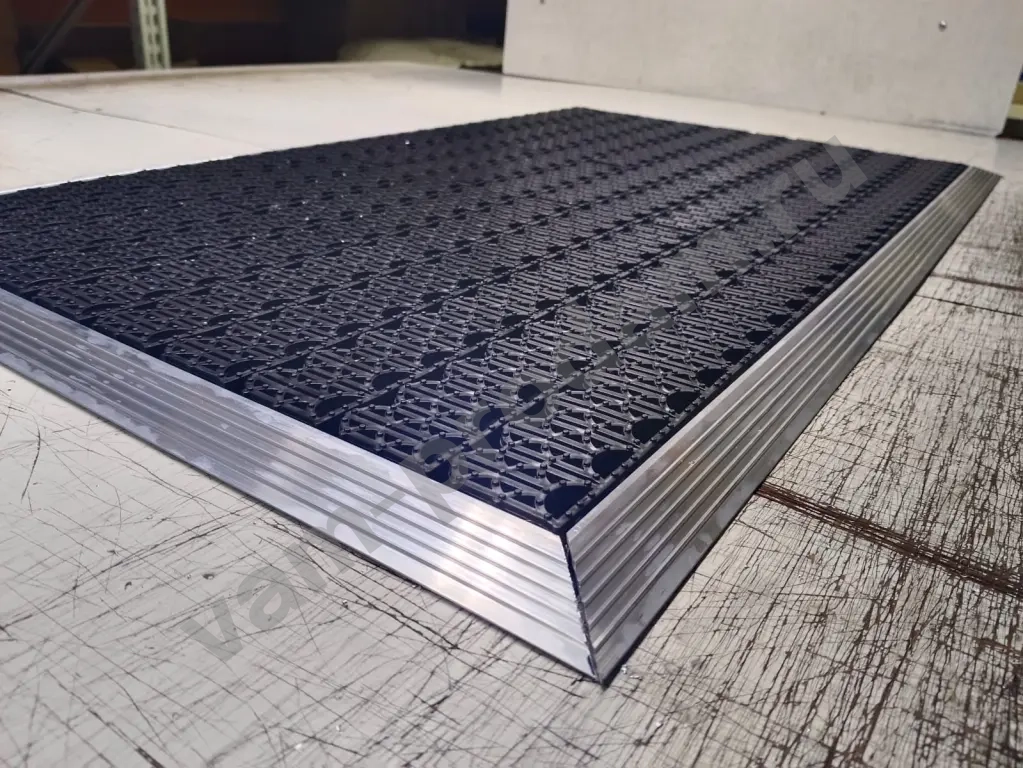 Порог алюминиевый универсальный