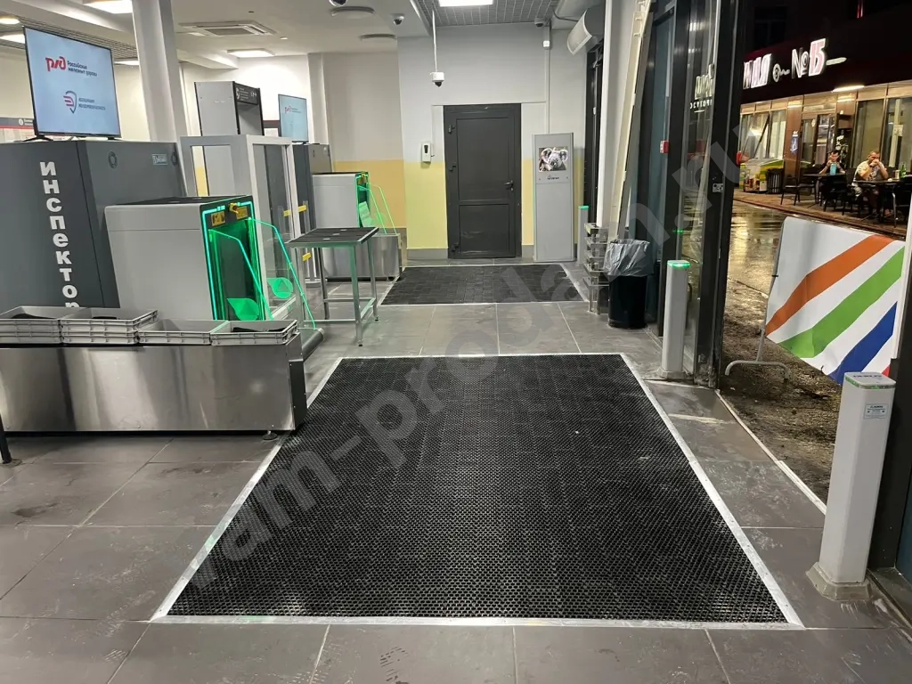 Грязезащитное и антискользящее покрытие