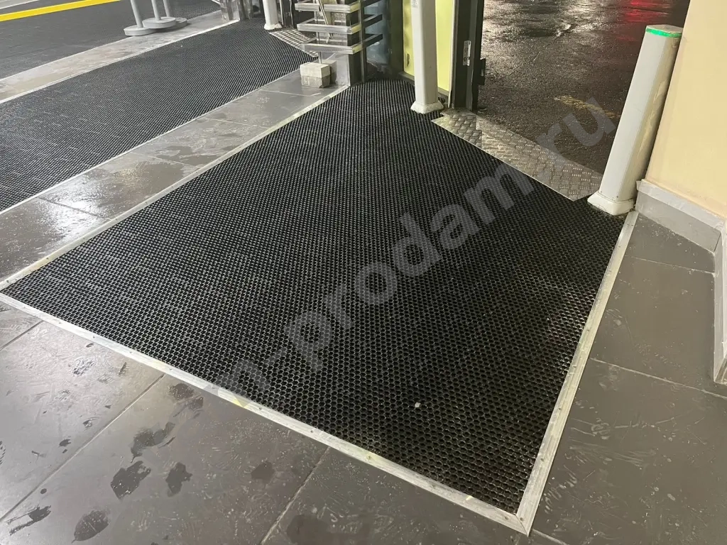 Грязезащитное и антискользящее покрытие