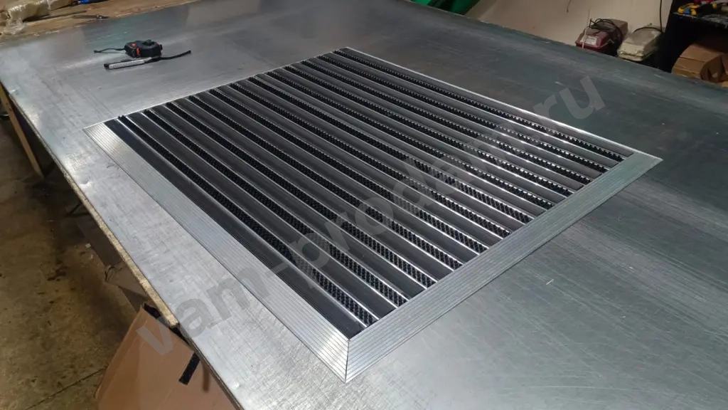 Порог алюминиевый универсальный