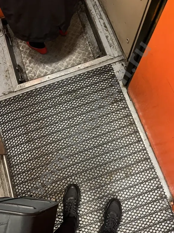 Грязезащитное покрытие на вход и на лестницу