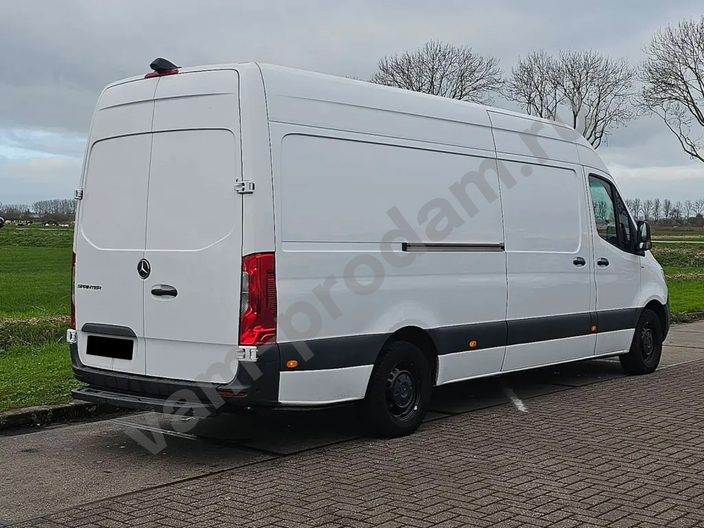 Аренда автомобиля Mercedes Sprinter