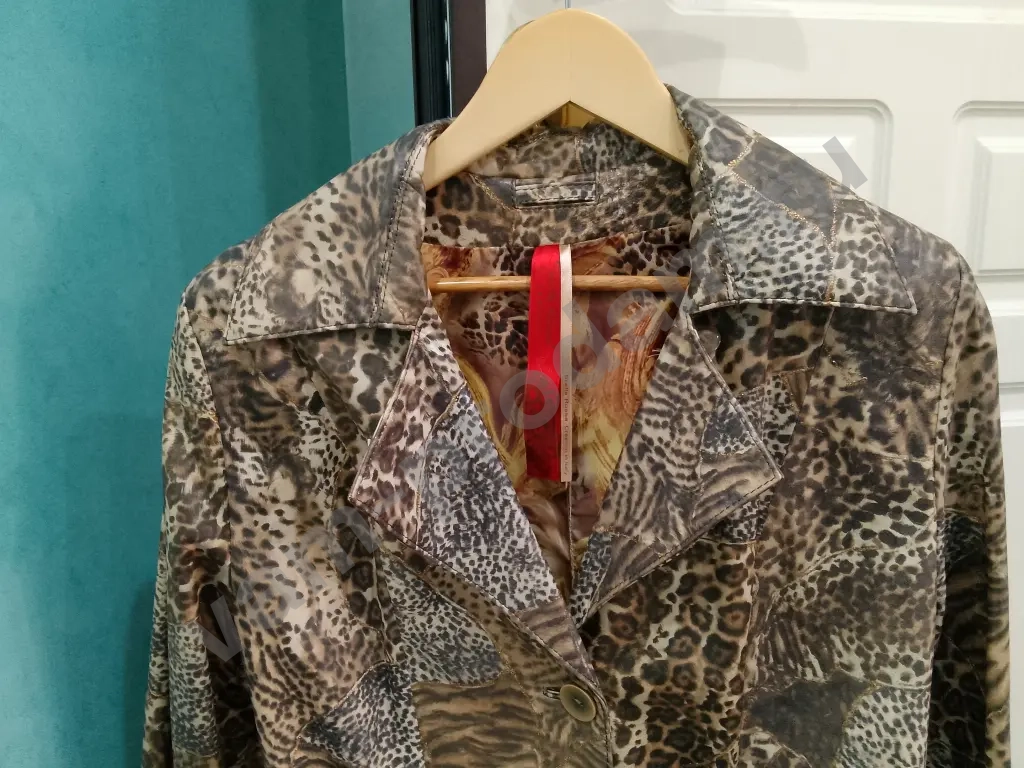 Плащ бренда Stella Rossa Италия