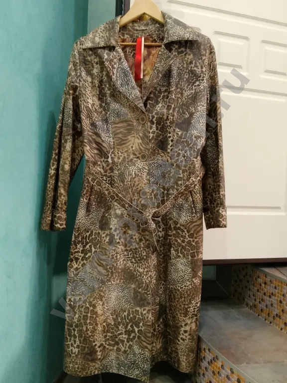 Плащ бренда Stella Rossa Италия