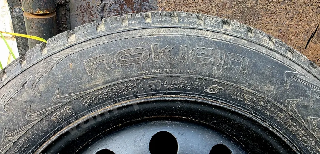 Зимняя шипованная резина с дисками Nokian Hakkapeliitta 7 185/65 R15 92T XL