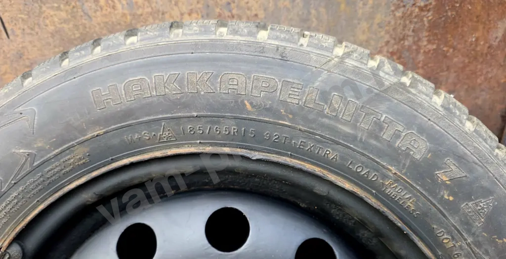 Зимняя шипованная резина с дисками Nokian Hakkapeliitta 7 185/65 R15 92T XL