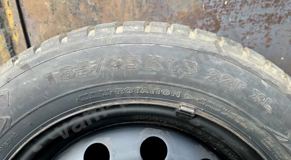 Зимняя шипованная резина с дисками Nokian Hakkapeliitta 7 185/65 R15 92T XL