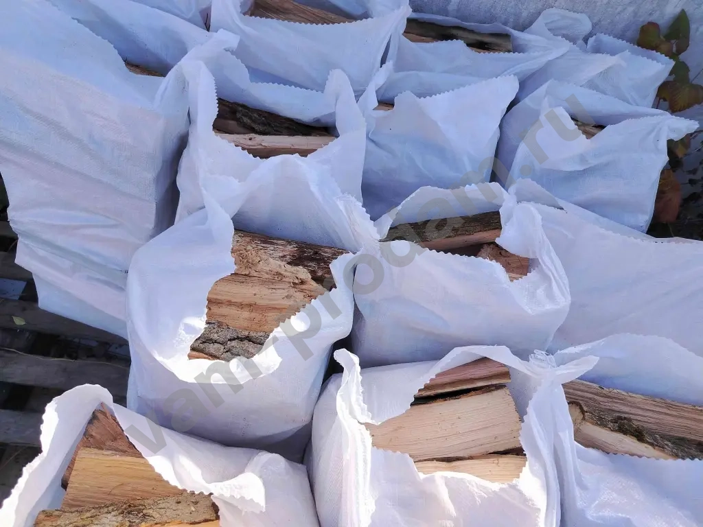 Дрова дубовые в мешках